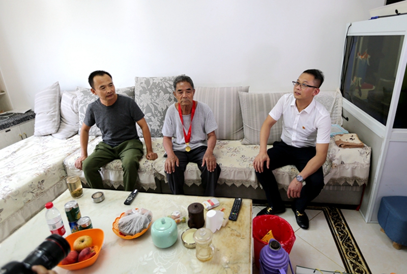 1625212855172385.jpg 195775004.jpg