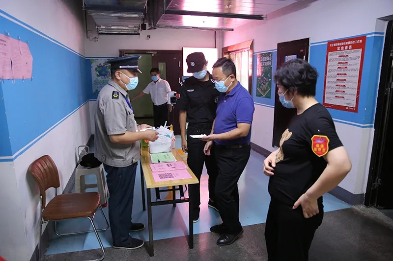 1629103765156903.jpg 640.webp (9).jpg